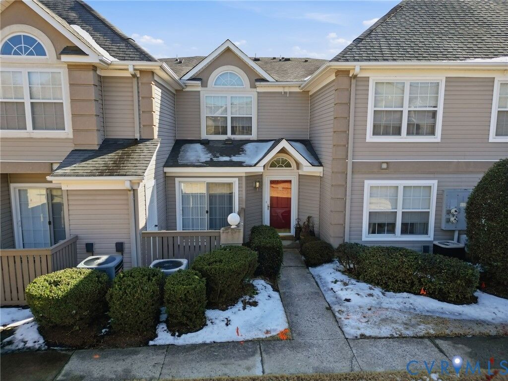 Property Photo:  705 Queens Path  VA 23185 