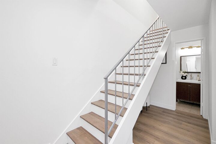 Property Photo: 410 Auburn Way 42 CA 95129