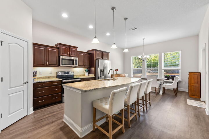 Property Photo: 8310 Verano Street FL 32566