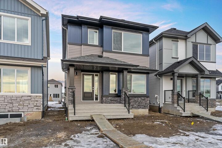Property Photo:  1012 14 Avenue NW  AB T6T 2W8 