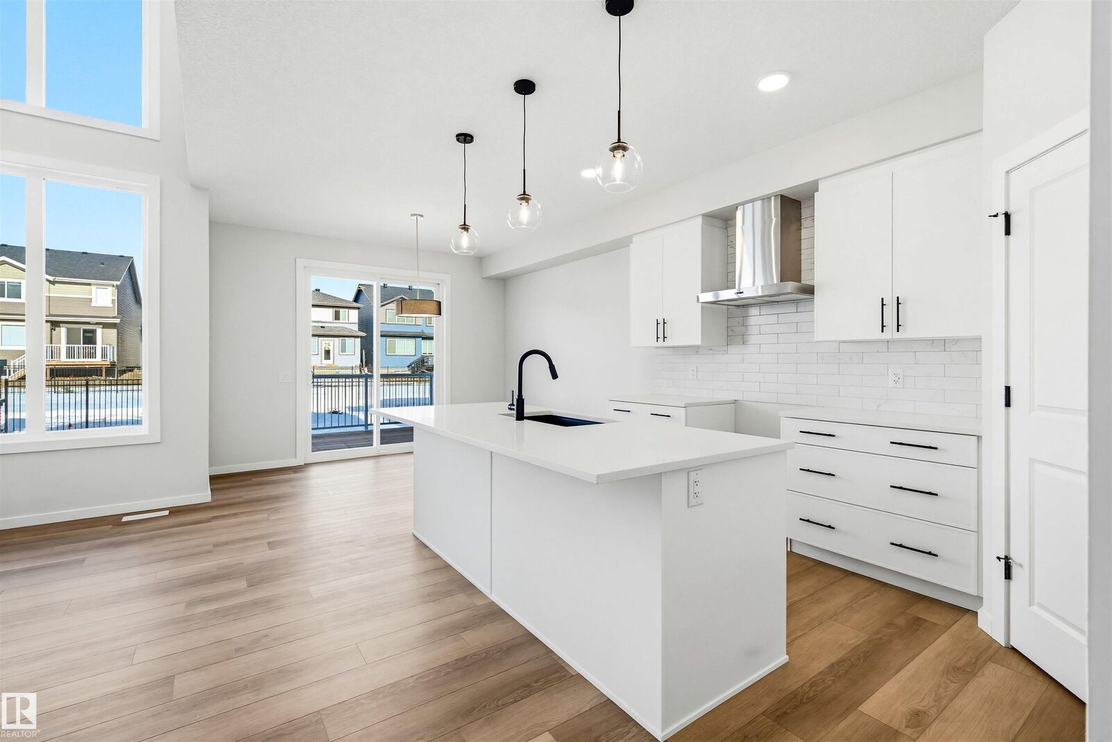 Property Photo:  22812 82 Avenue NW  AB T5T 7X9 