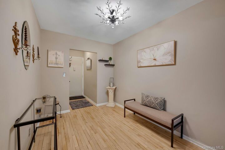 Property Photo:  329 Palmer Terrace 1C  NY 10543 