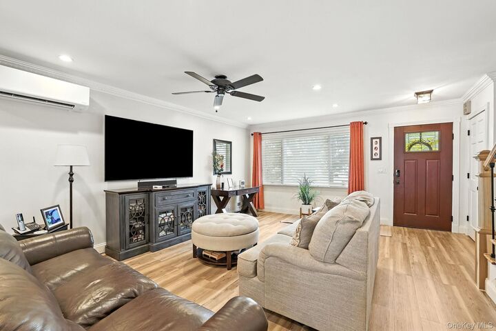 Property Photo:  238 Swinton Avenue  NY 10465 