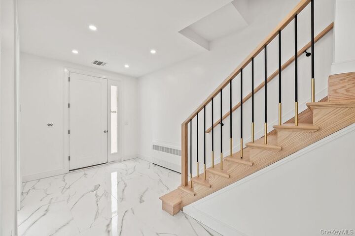 Property Photo:  12 Sherman Drive 202  NY 10977 