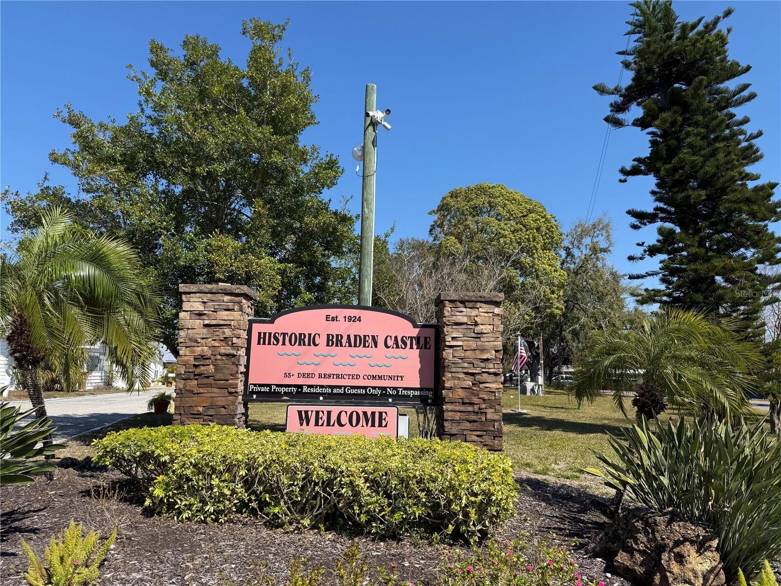 Property Photo:  9 Ponce De Leon Street  FL 34208 