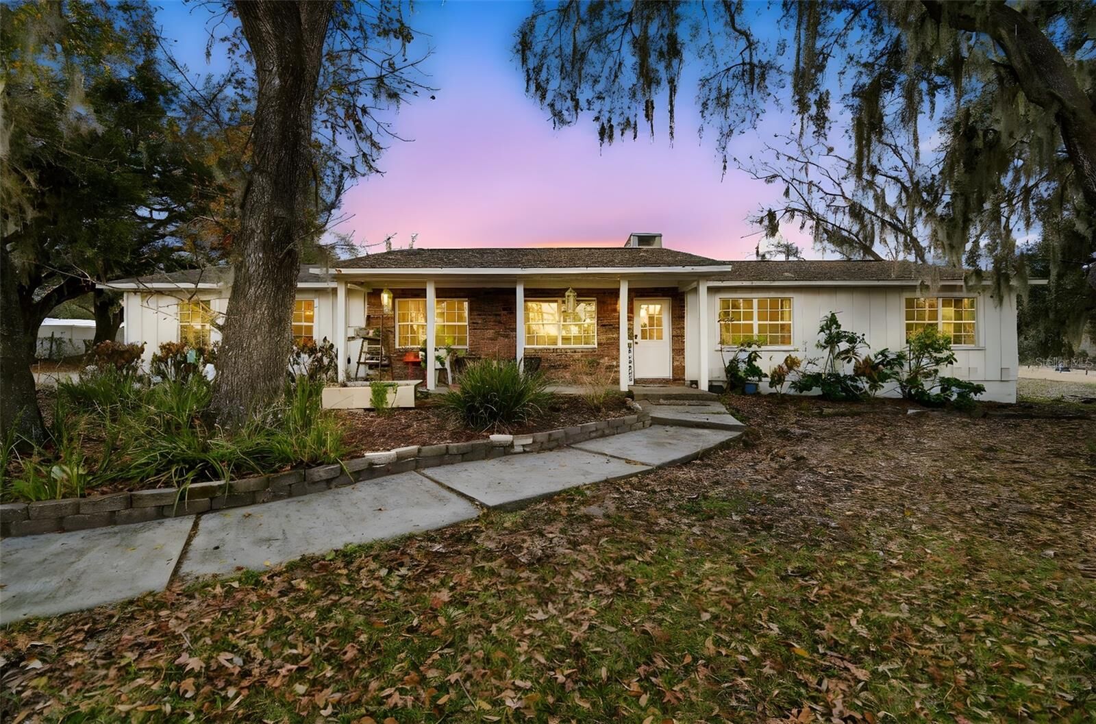 Property Photo:  3009 Jim Johnson Road  FL 33566 