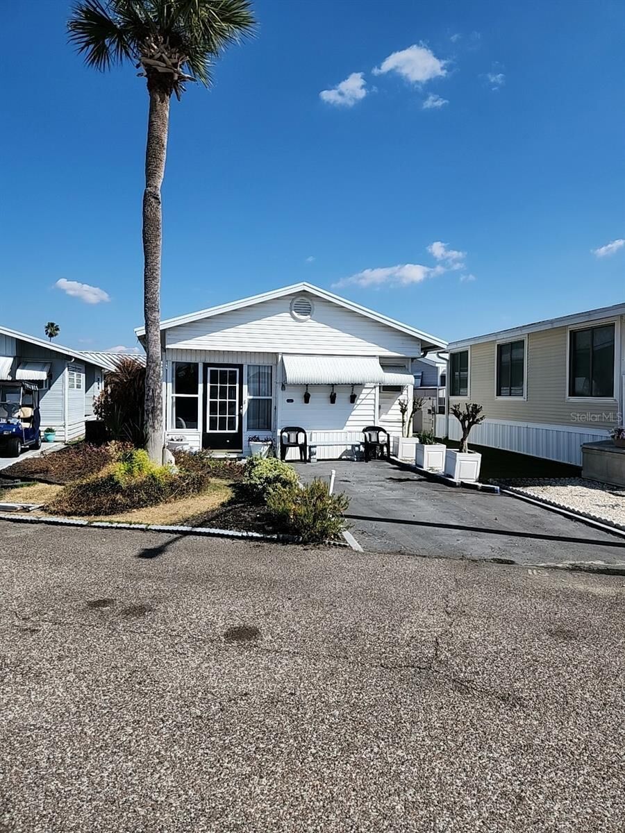 Property Photo:  9000 US Highway 192 115  FL 34714 