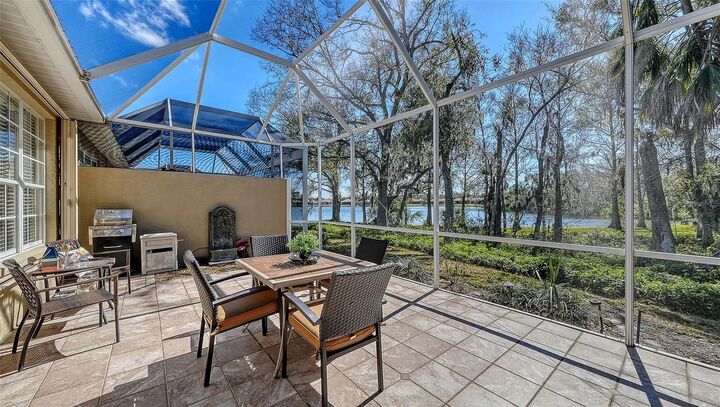 Property Photo:  4906 Lakescene Place  FL 34243 