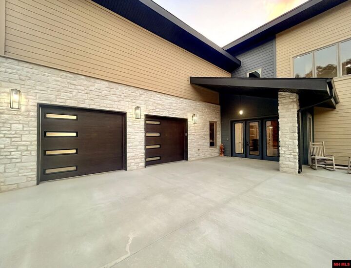 Property Photo: 5 Sowbug Circle AR 72626