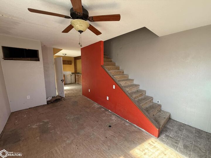 Property Photo:  808 Park Street  IA 52625 