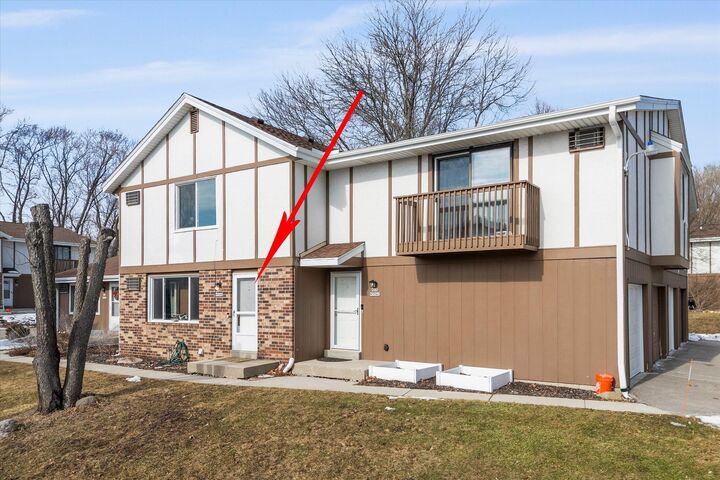 Property Photo:  N19w5342 Pierce Ct  WI 53012 