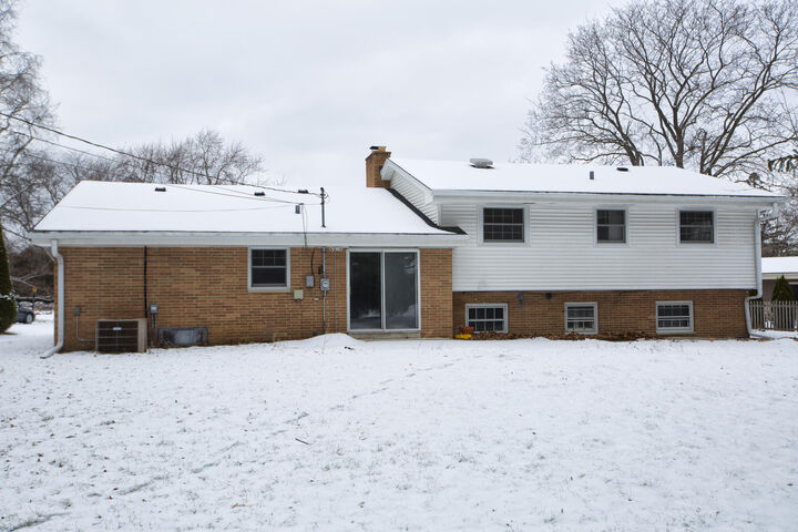 Property Photo:  2261 W Kenboern Dr  WI 53209 