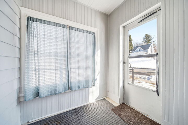 Property Photo:  1022 Ellery Avenue  MI 49202 