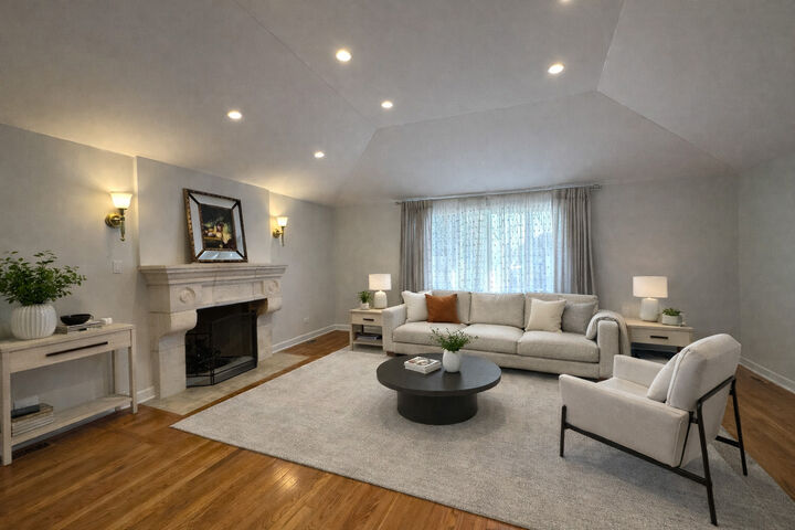 Property Photo: 325 Central Avenue IL 60527