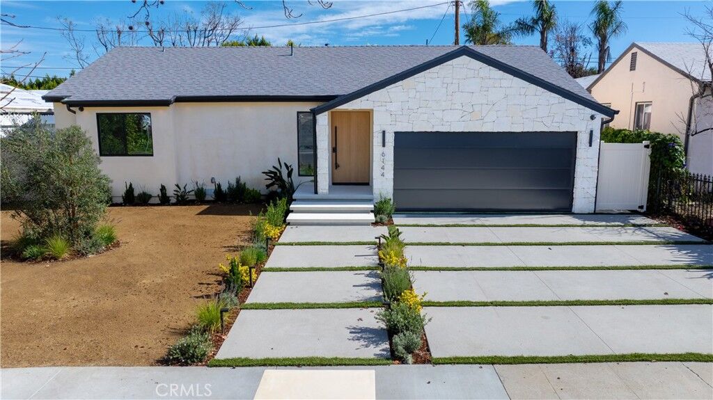 Property Photo:  6144 Zelzah Avenue  CA 91316 