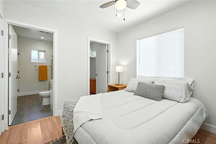 Property Photo:  9221 Swinton Ave  CA 91343 