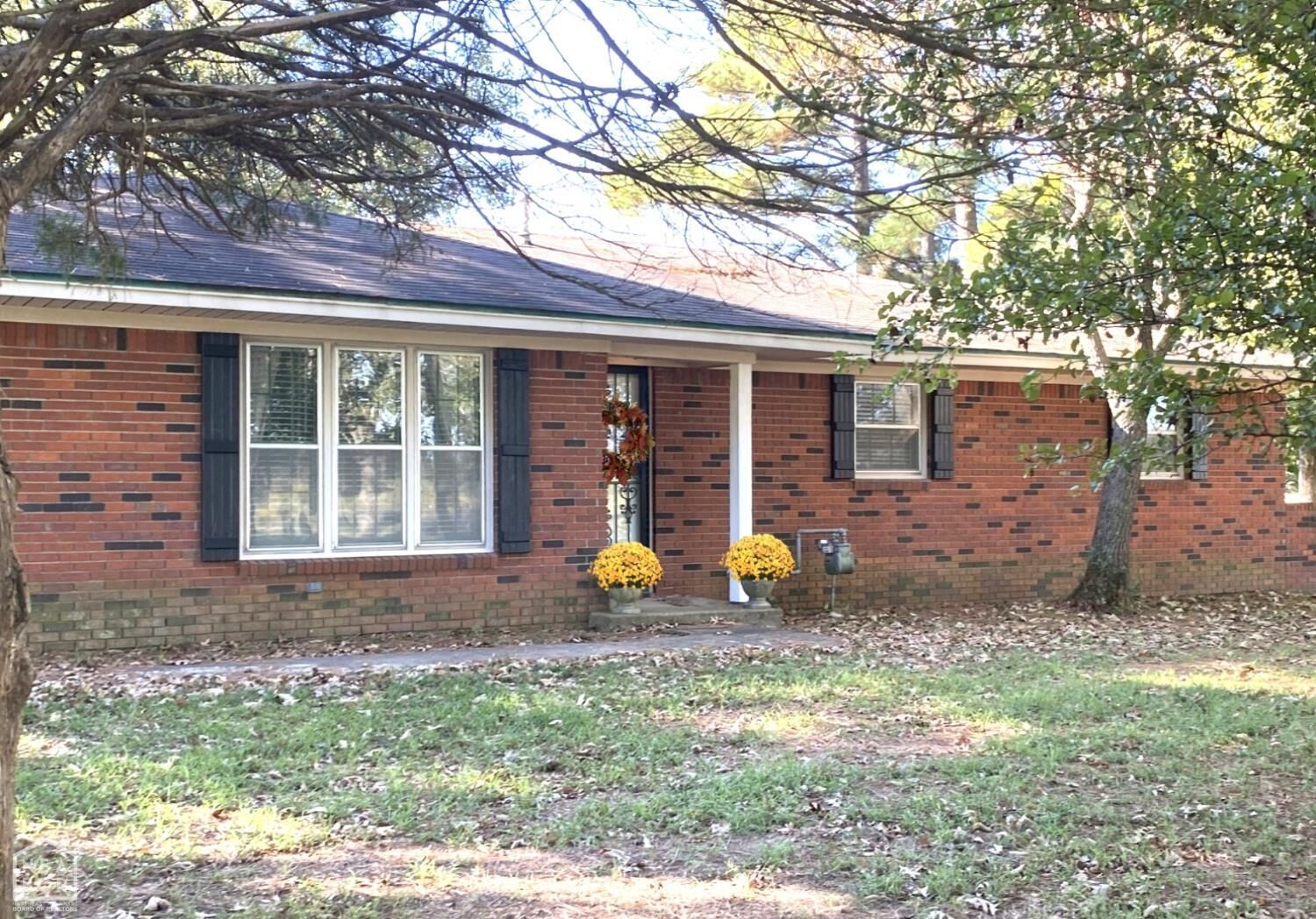 Property Photo:  2001 Arrowhead Farm Road  AR 72401 
