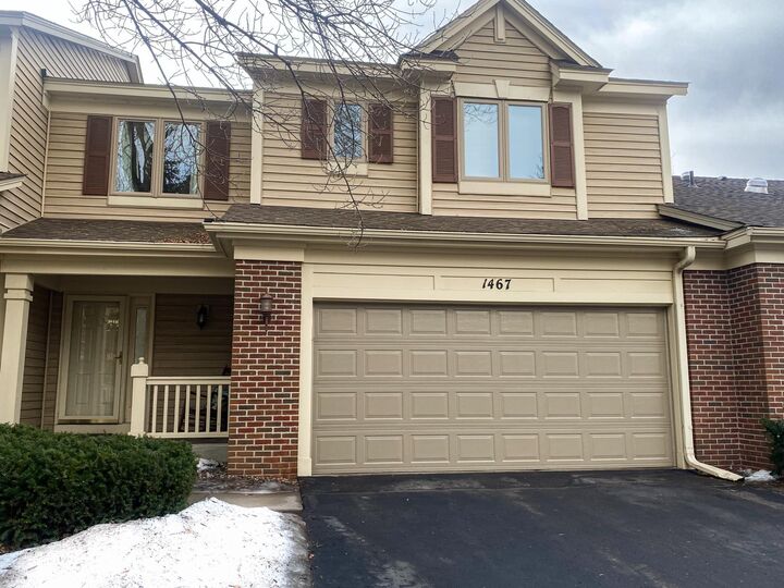 Property Photo:  1467 Summit Shores E  MN 55306 