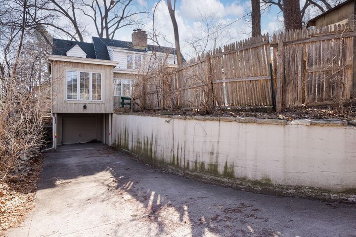 Property Photo:  2740 Thomas Avenue S  MN 55416 