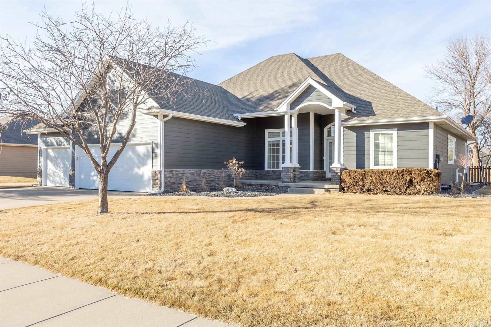 Property Photo:  489 Bluestem Trl  SD 57049 
