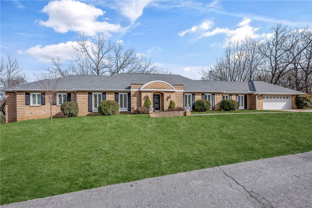 Property Photo:  115 S Garrett Street  AR 72761 