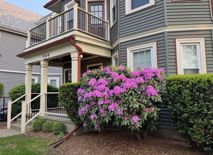 Property Photo:  504 Main St 1  MA 02472 