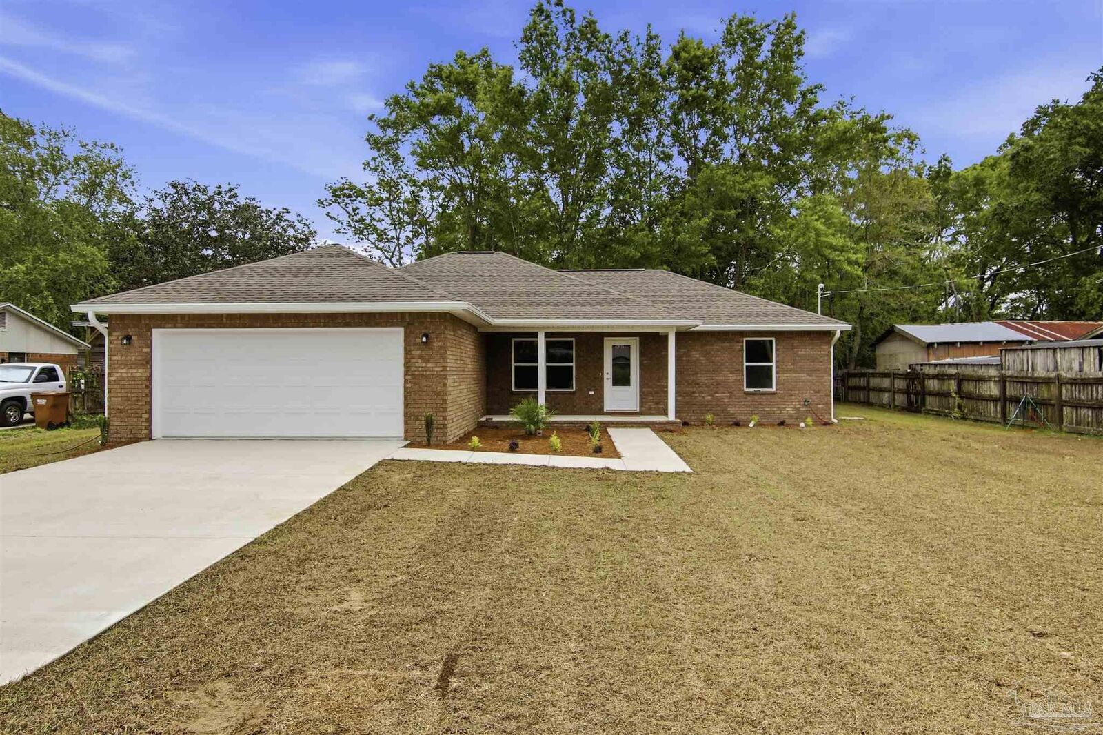 Property Photo: 4208 Eleanor St FL 32571