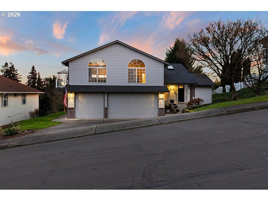 Property Photo:  3103 NE 143rd St  WA 98686 