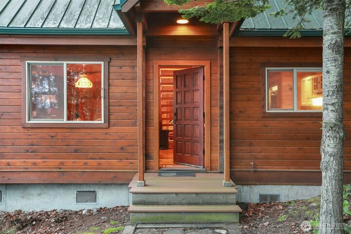 Property Photo:  5  Smugglers Rowe  WA 98250 