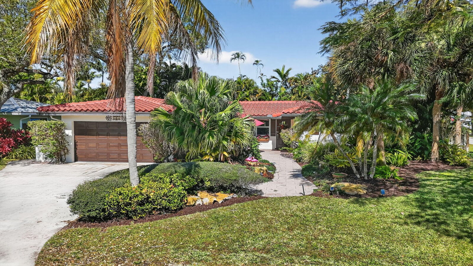 Property Photo:  701 SW 5th Street  FL 33486 