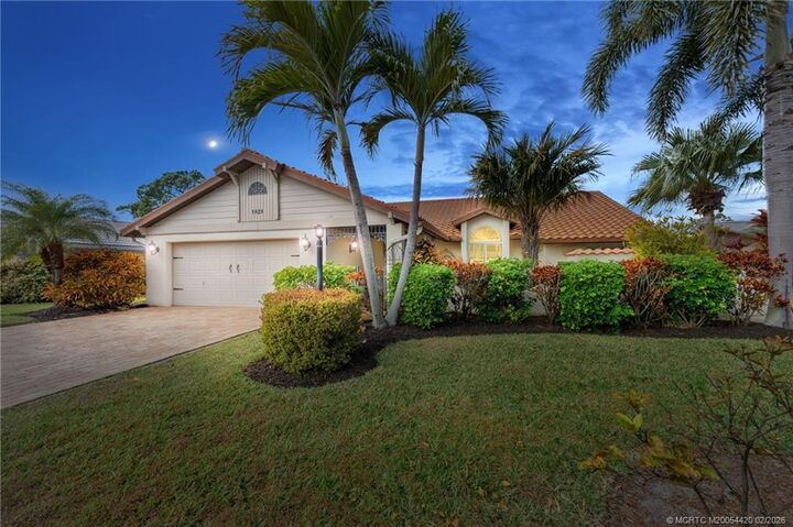 Property Photo: 1828 SE Coronado Lane FL 34996