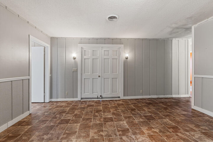 Property Photo:  1015 Long Mill Road  TN 37303 