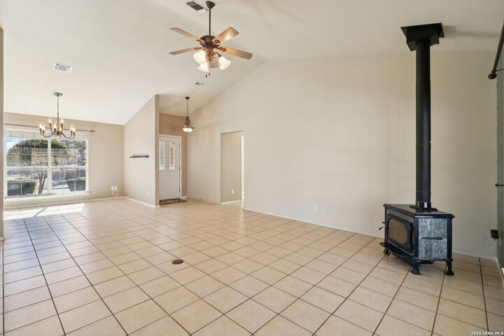 Property Photo: 632 Oak Valley TX 78028