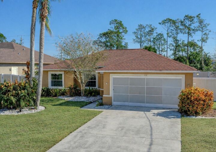 Property Photo:  114 Ferndale Ln  FL 32137 