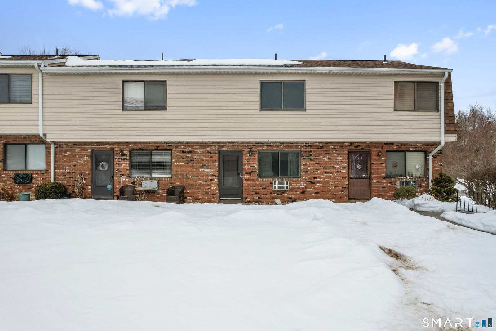 Property Photo:  820 Matthews Street 19  CT 06010 