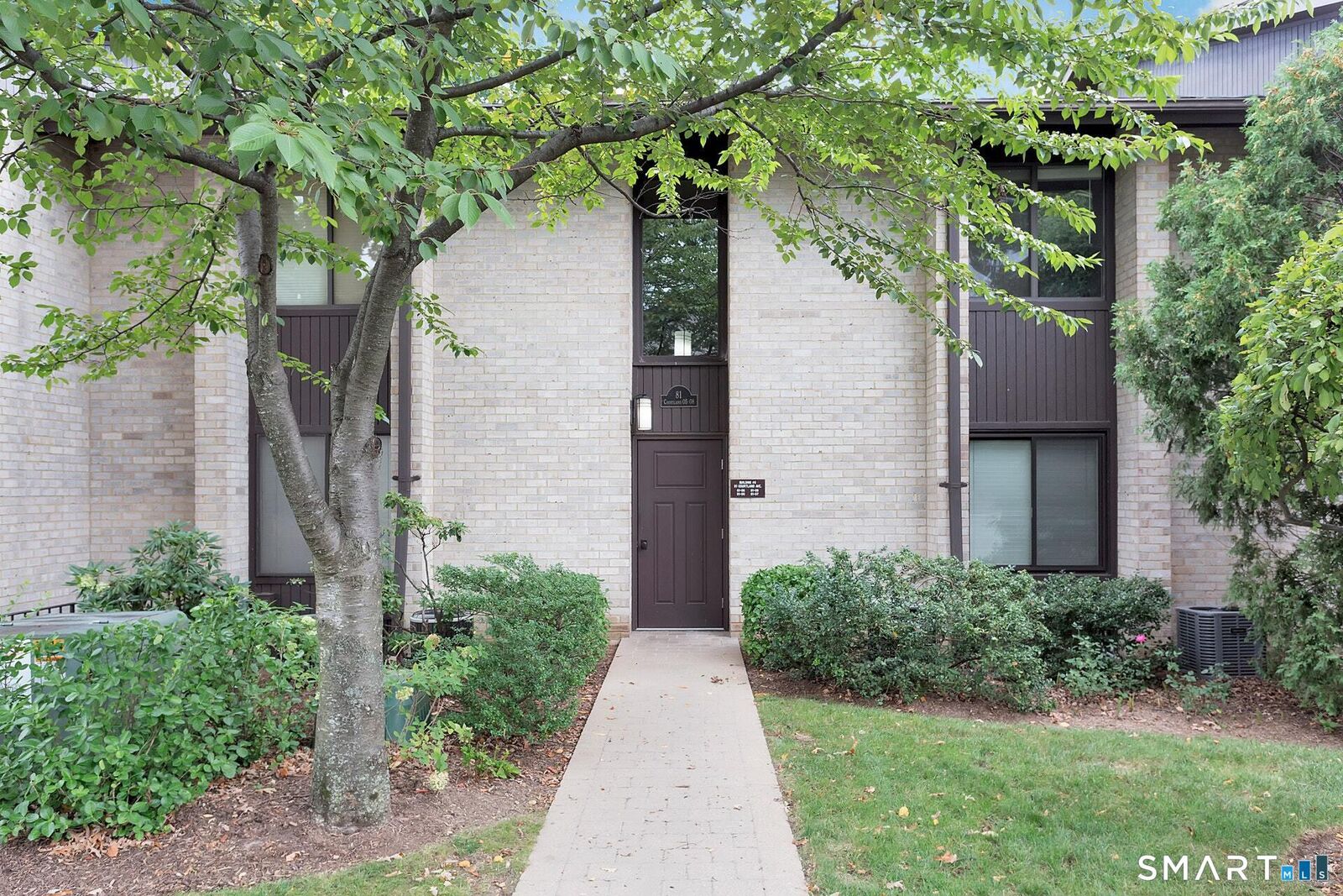 Property Photo: 81 Courtland Avenue 81-07 CT 06902