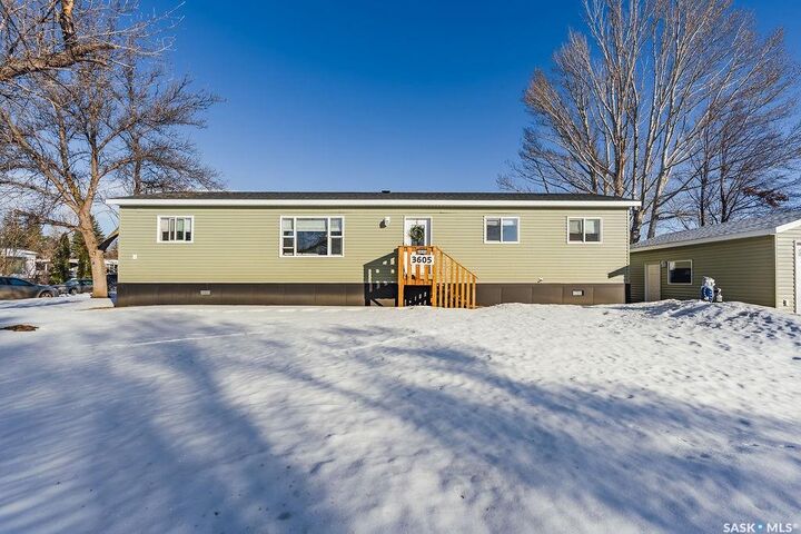 Property Photo: 3605 Parkdale Road SK S7H 5R5