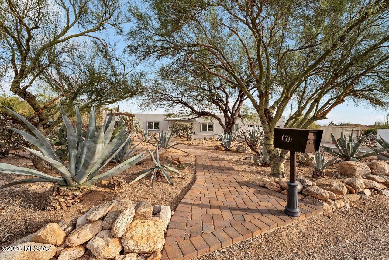 Property Photo:  6510 N Longfellow Drive  AZ 85718 