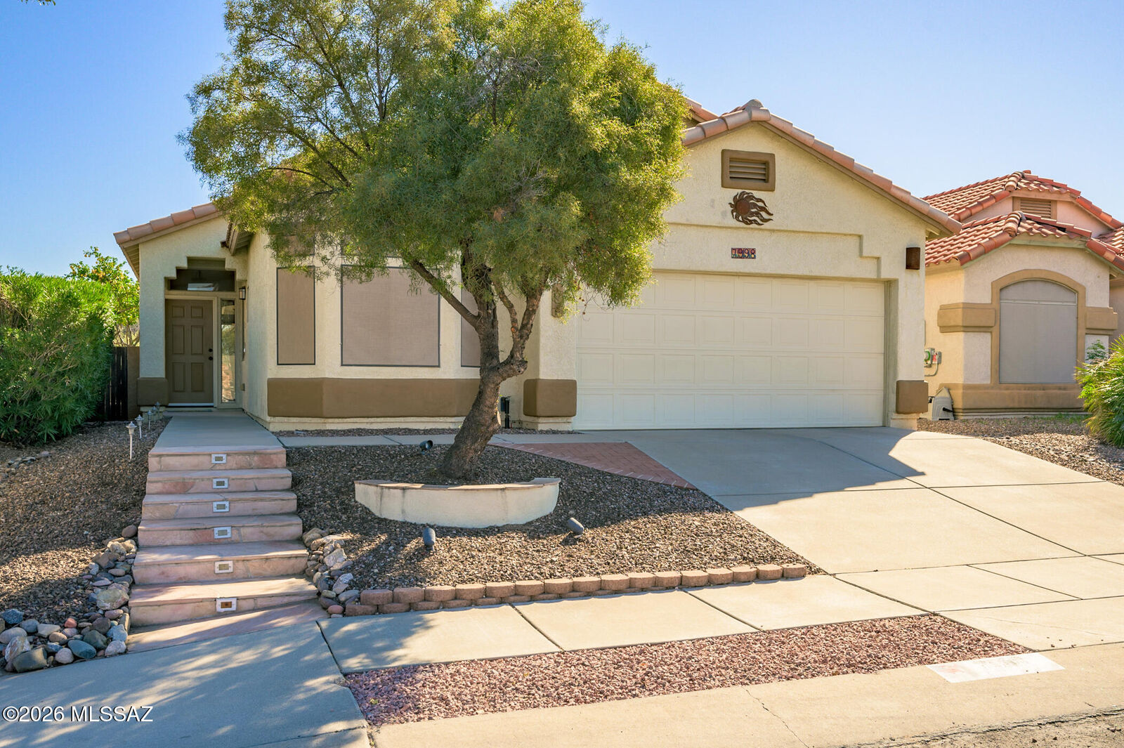 Property Photo: 7998 N Panamint Drive AZ 85743