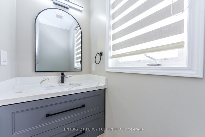 Property Photo:  1040 Foxtail Crescent  ON L1X 0E7 