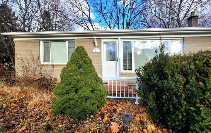 Property Photo:  11 Hiley Avenue  ON L1S 6H3 