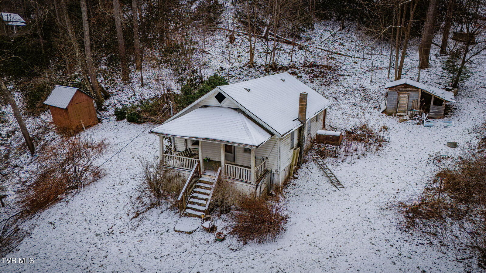 Property Photo: 220 Whitehead Hollow Road TN 37687