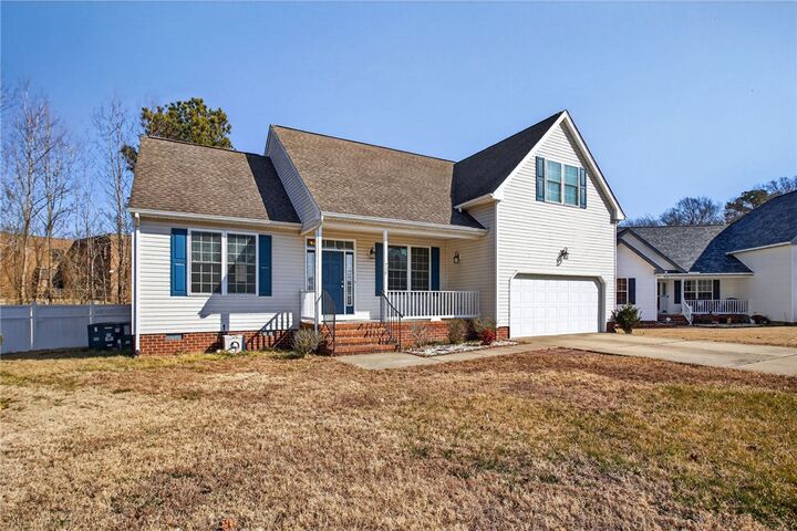 Property Photo:  712 Gregorys Way  VA 23601 