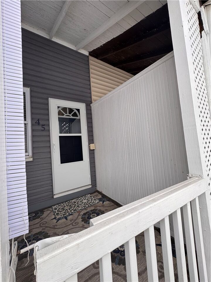 Property Photo: 45 Riverside Ct PA 15238