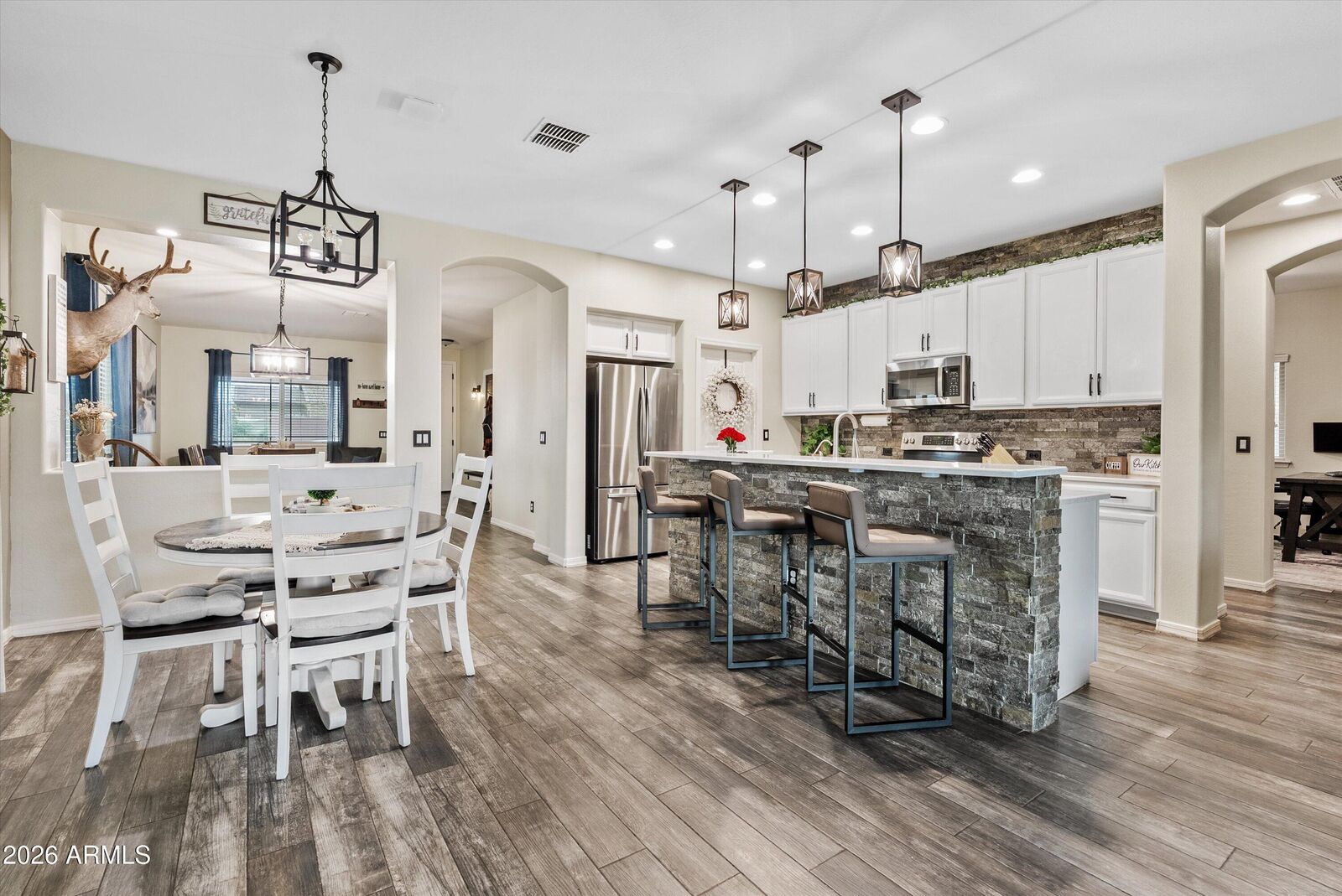 Property Photo:  538 W Gum Tree Ave --  AZ 85140 