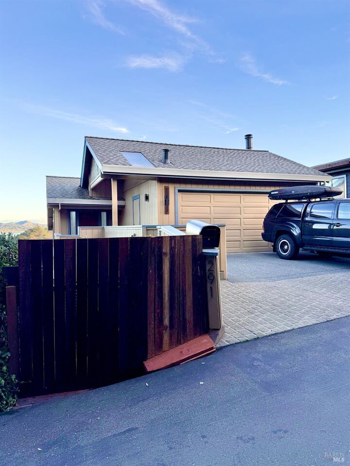 Property Photo: 291 Greene Street CA 94941