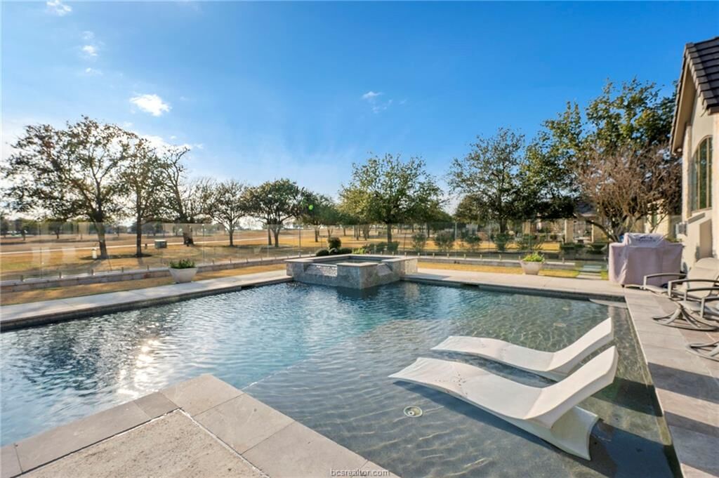 Property Photo:  4711 Miramont Circle  TX 77802 