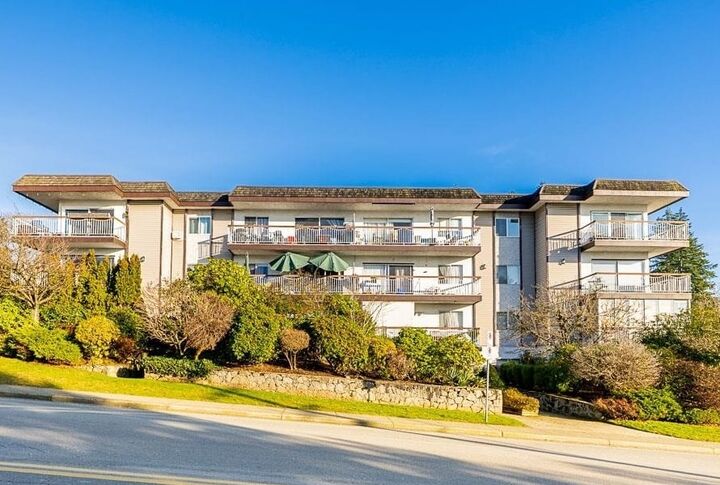 Property Photo:  3080 Lonsdale Avenue 318  BC V7N 3J5 