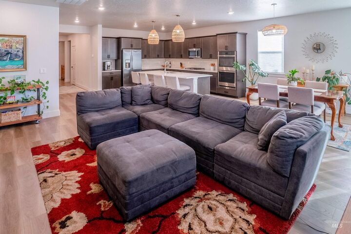 Property Photo: 5427 S Scandia Avenue ID 83642-8552