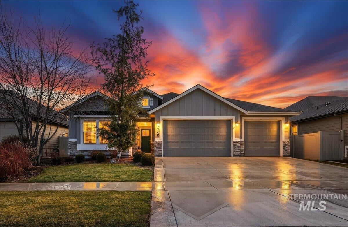 Property Photo: 3190 S Saxony ID 83616